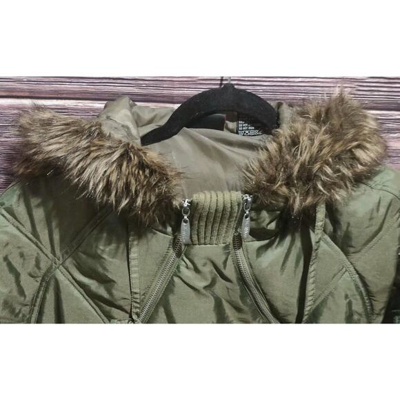 Mecca Femme Poncho Vest with Fur Parka - Picture 3 of 14